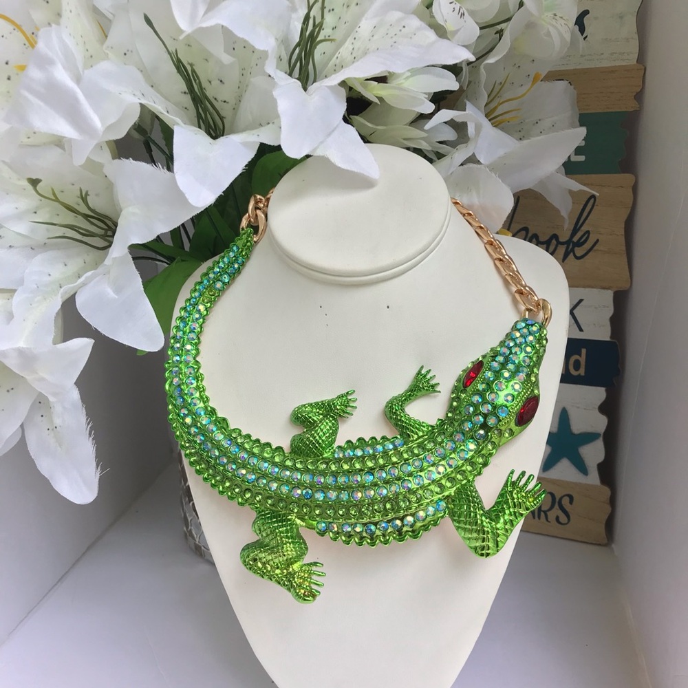 STATEMENT NECKLACE - Picture 14 of 15